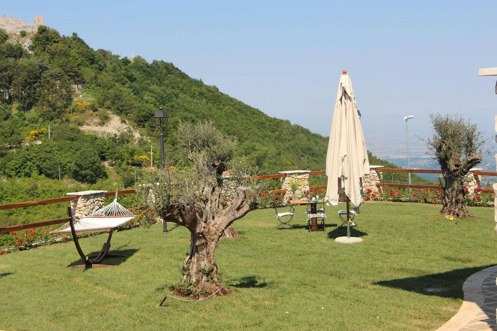 B&B I 4 Sentieri Castel San Pietro Romano Buitenkant foto
